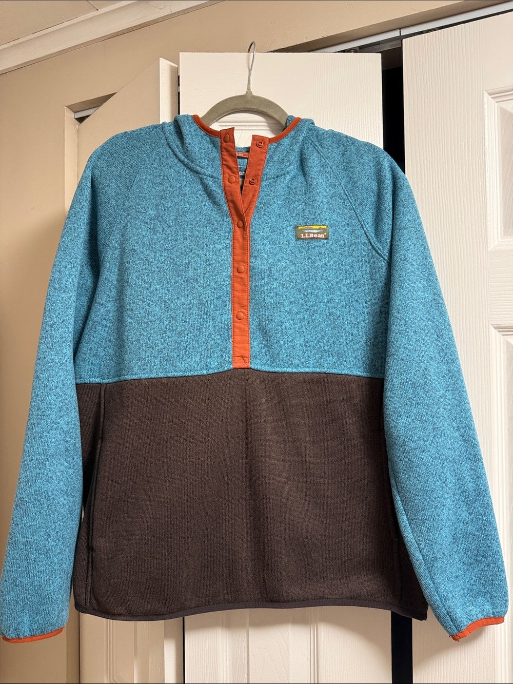 L.L. Bean Women’s Blue and Brown Pullover Fleece Sweater